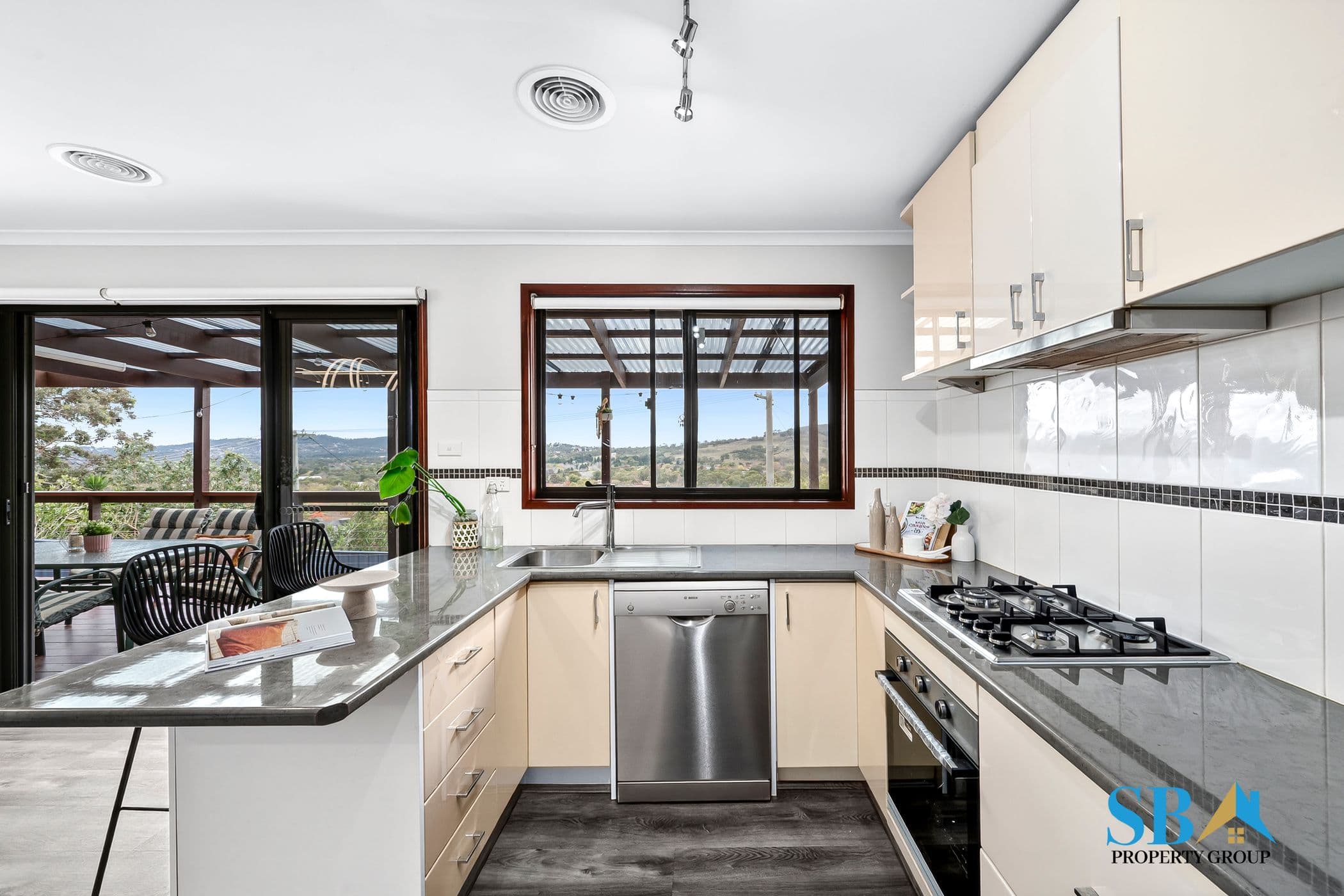 19 Mackerras Crescent, THEODORE ACT 2905 - Image 9