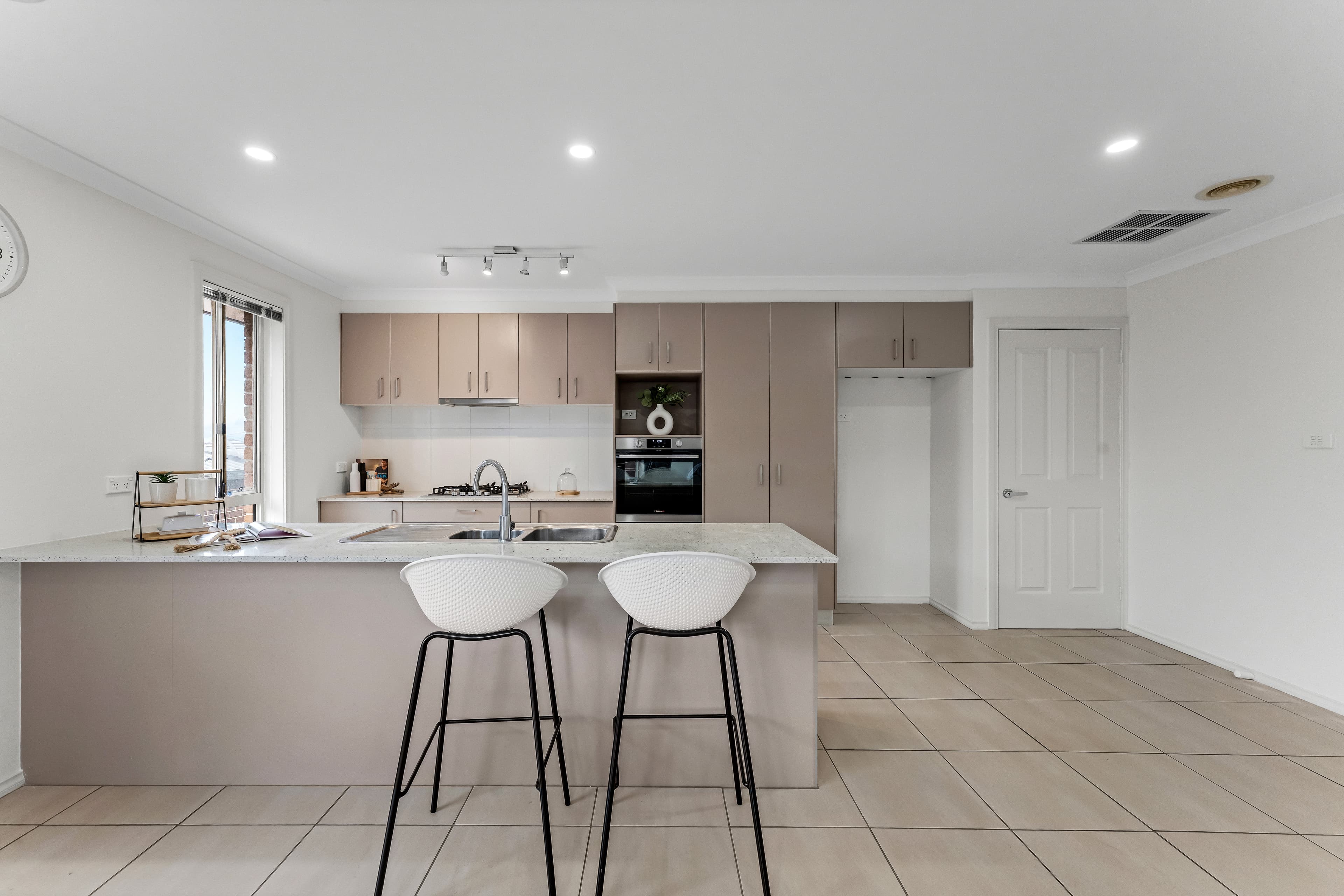 8 Powley Street, CASEY ACT 2913 - Image 7