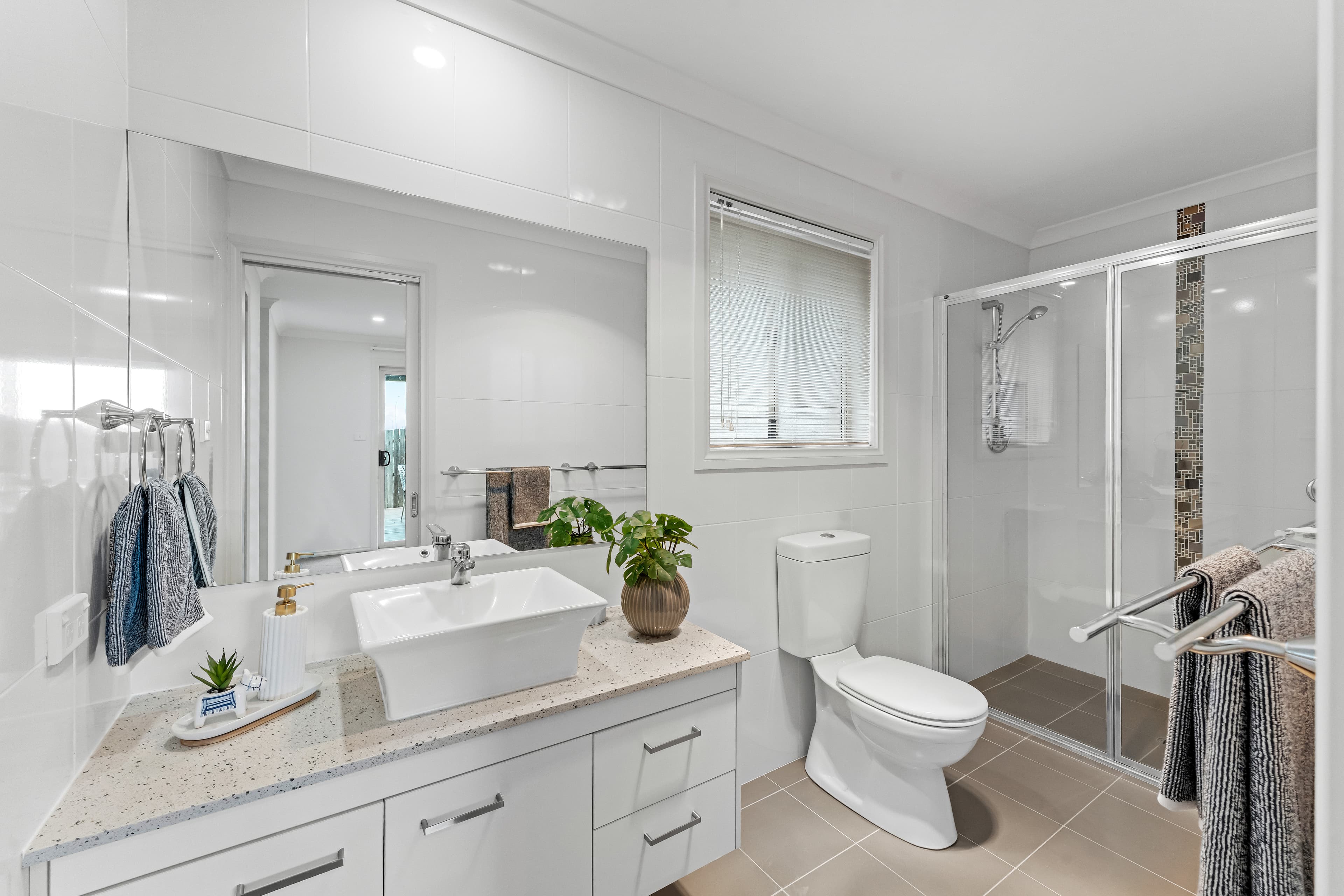 8 Powley Street, CASEY ACT 2913 - Image 20