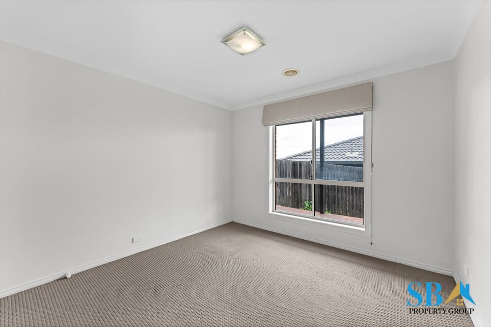 8 Powley Street, CASEY ACT 2913 - Image 10