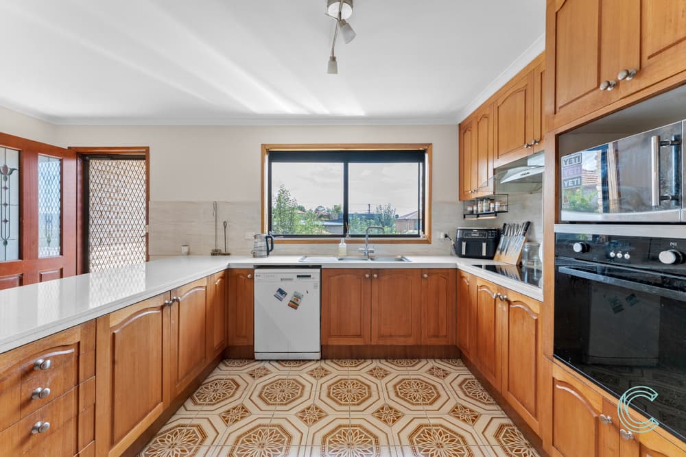 5 Elliott Street, CRESTWOOD NSW 2620 - Image 2